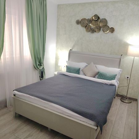 Relax Downtown Suite Constanta Luaran gambar