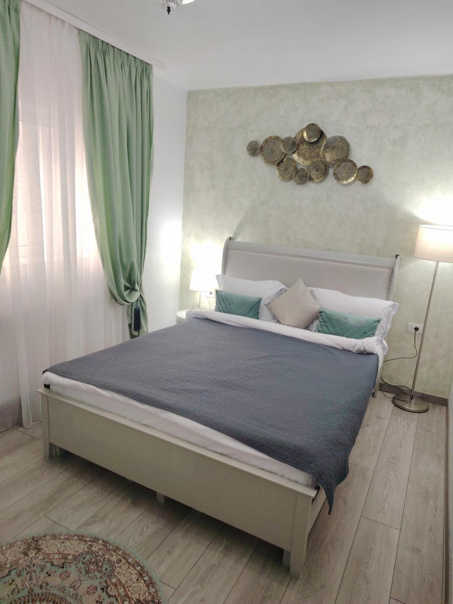 Relax Downtown Suite Constanta Luaran gambar